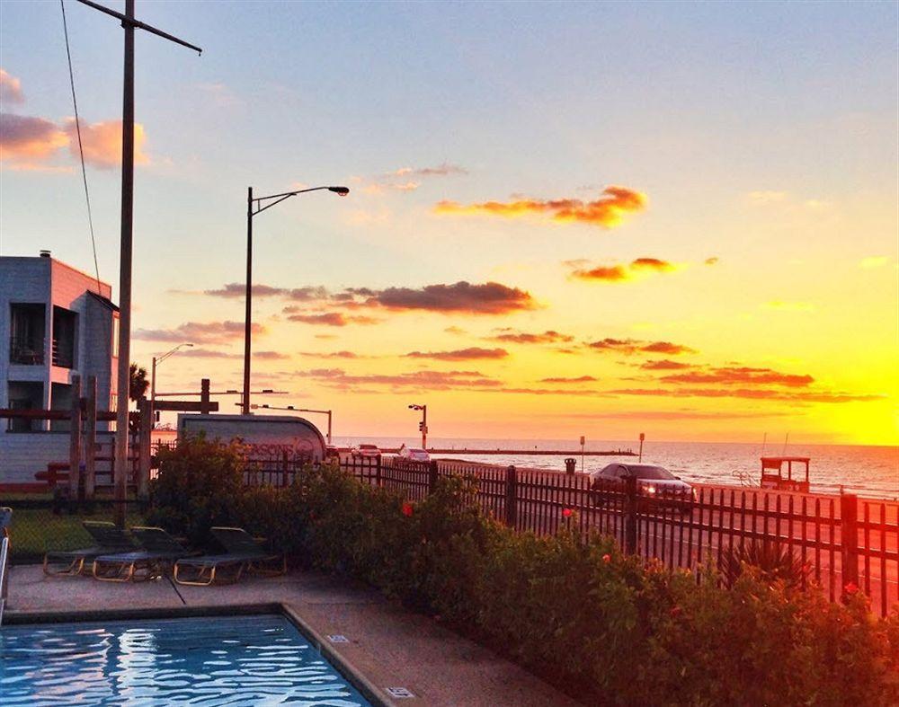 Villa Four Seasons On The Gulf Galveston Exterior foto